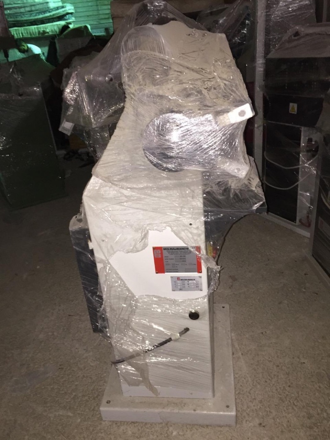 Molina e Bianchi 684CF2HP — Fort şekillendirme makinesi, 2 soğuk + 2 sıcak istasyon